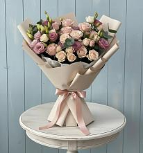 Букет цветов из:  Розы и Лизиантусы в Лесной