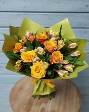 Букет цветов из:  Альстромерии и Розы в Лесной