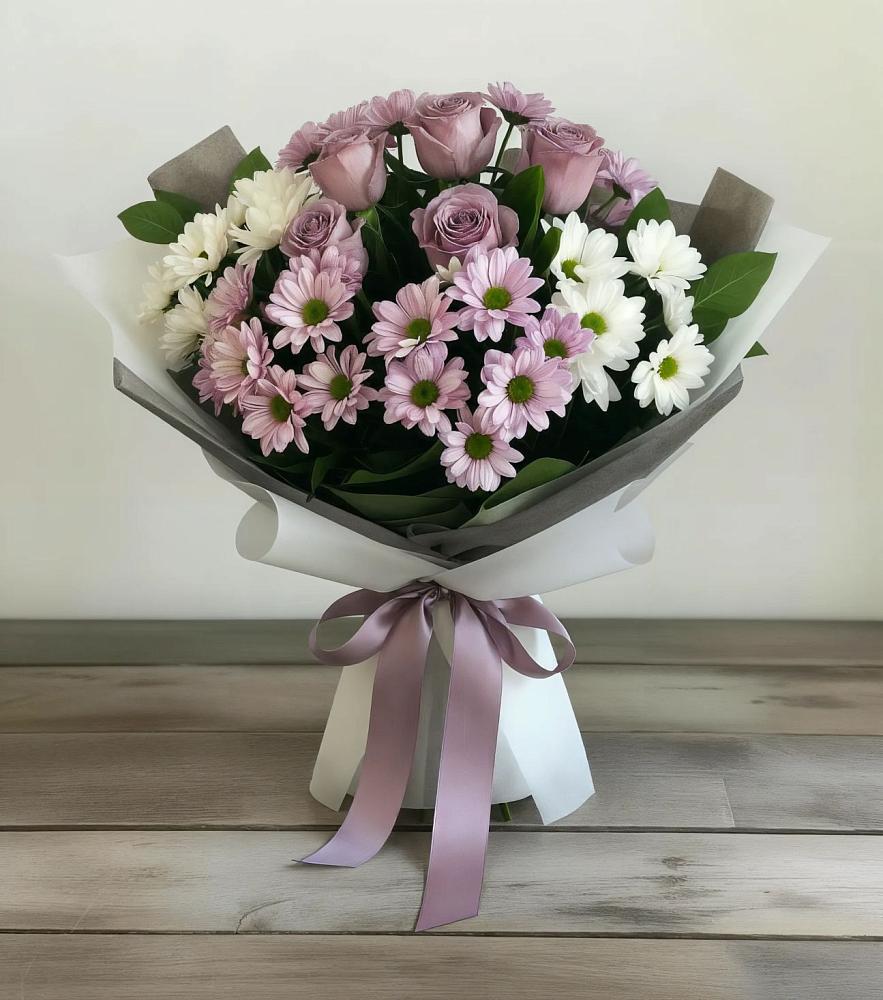 Букет цветов из: Хризантемы и Розы в Лесной