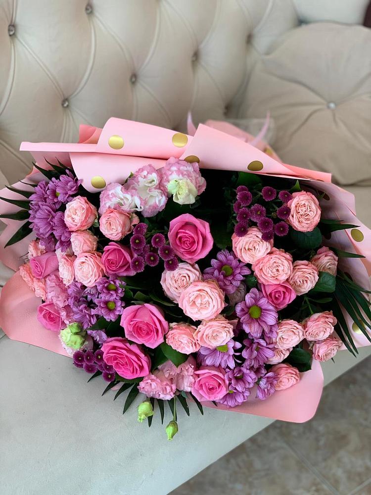 Букет цветов из: Хризантемы, Розы и Лизиантусы в Лесной