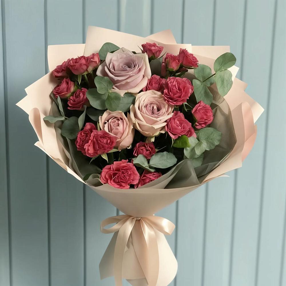 Букет цветов из: Гвоздики и Розы в Лесной