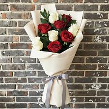 Букет цветов из:  Розы в Лесной