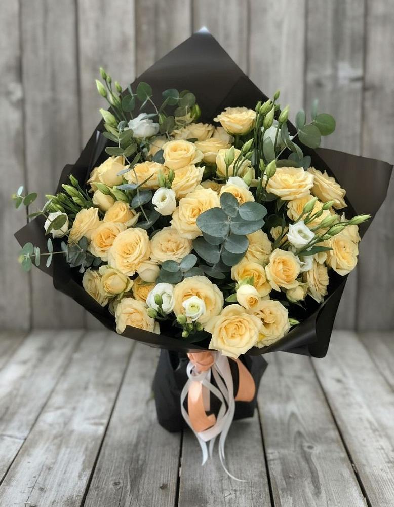 Букет цветов из: Розы и Лизиантусы в Лесной