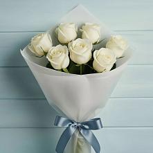 Букет 7 Белых роз Эдлесс Лав в Лесной