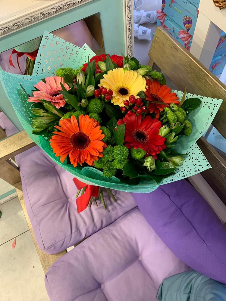 Букет цветов из: Герберы, Хризантемы и Альстромерии в Лесной