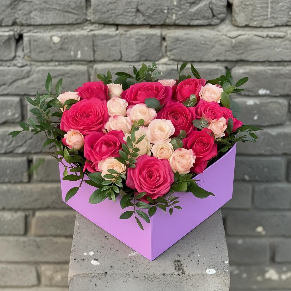 Цветочная композиция из Розы в коробке в Лесной