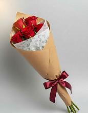 Букет цветов из:  Розы в Лесной
