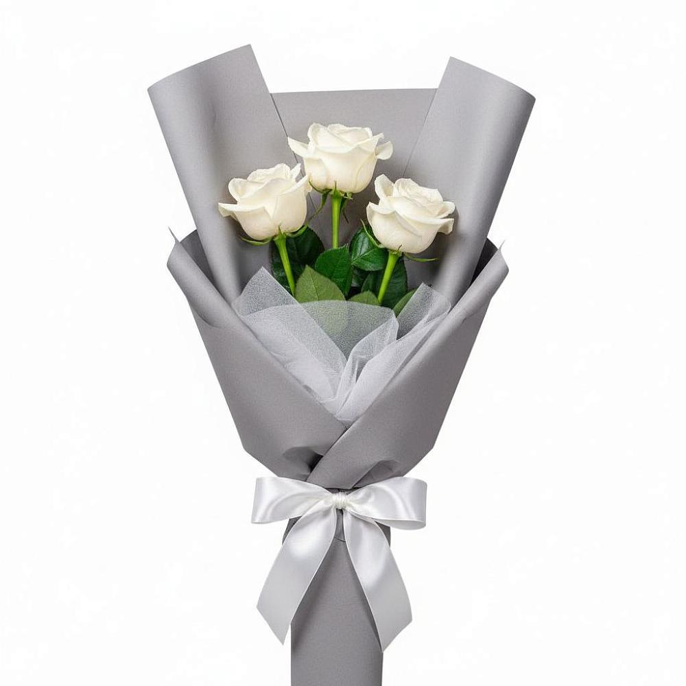 Букет 3 белые розы в Лесной