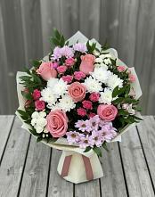 Букет цветов из:  Альстромерии, Гвоздики, Розы и Хризантемы в Лесной