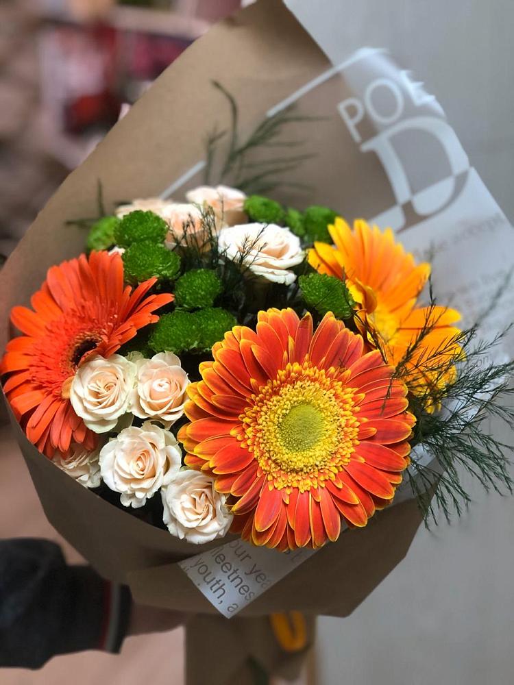 Букет цветов из: Герберы, Хризантемы и Розы в Лесной