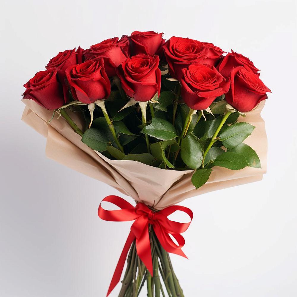 Букет 11 Красных роз Эдлесс Лав в Лесной