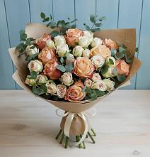Букет цветов из:  Альстромерии и Розы в Лесной